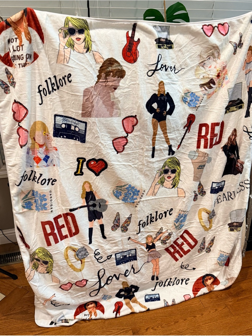Taylor Swift 'Red/Folklore' Themed vintage White Plush Throw Blanket